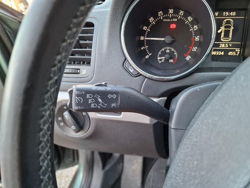 Škoda Yeti 2,0TDI 103KW NAVIGACE TAŽNÉ  - fotka 16 z 19