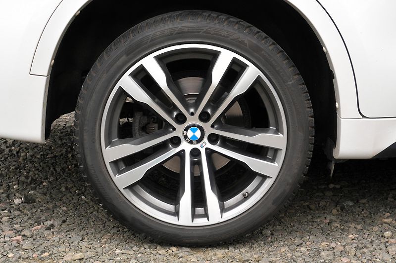 BMW X6 30d, ČR, Tažné, Harman, ACC - fotka 11 z 44