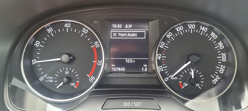 Škoda Fabia (2017) 3 1,2TSi 66kW benzín Drive - fotka 21 z 41