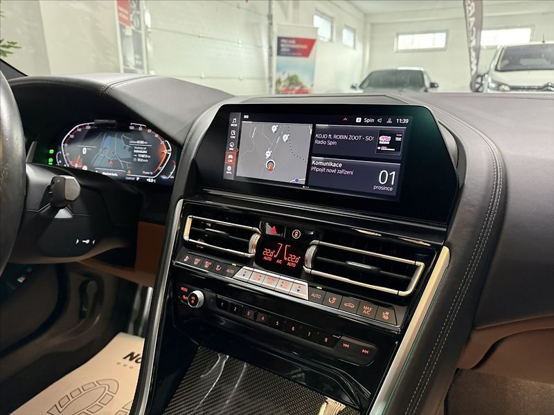 BMW Řada 8 3,0   840 XD 250kW M-PAK LASER - fotka 25 z 47