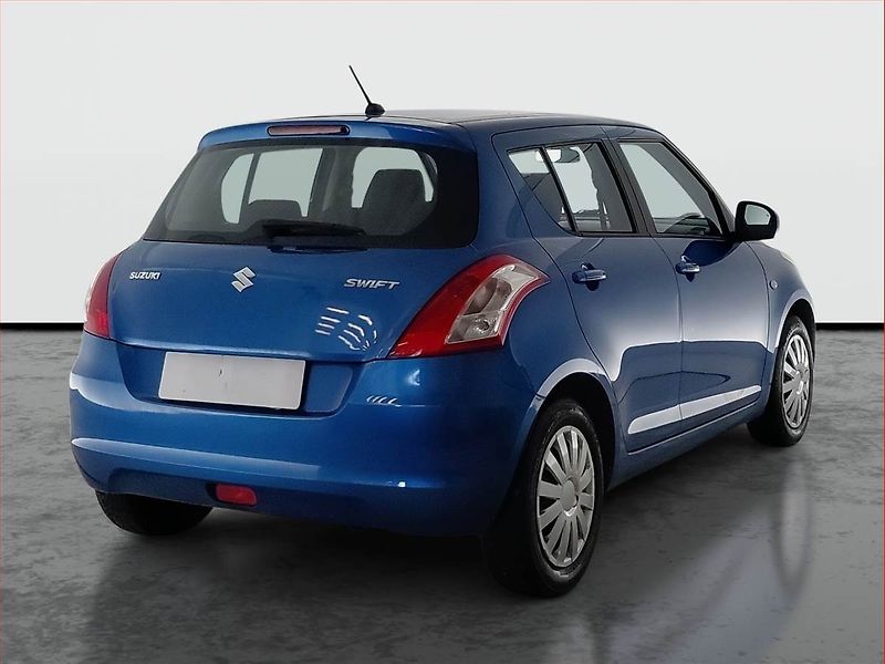 Suzuki Swift (2015) 1.2 - fotka 5 z 14