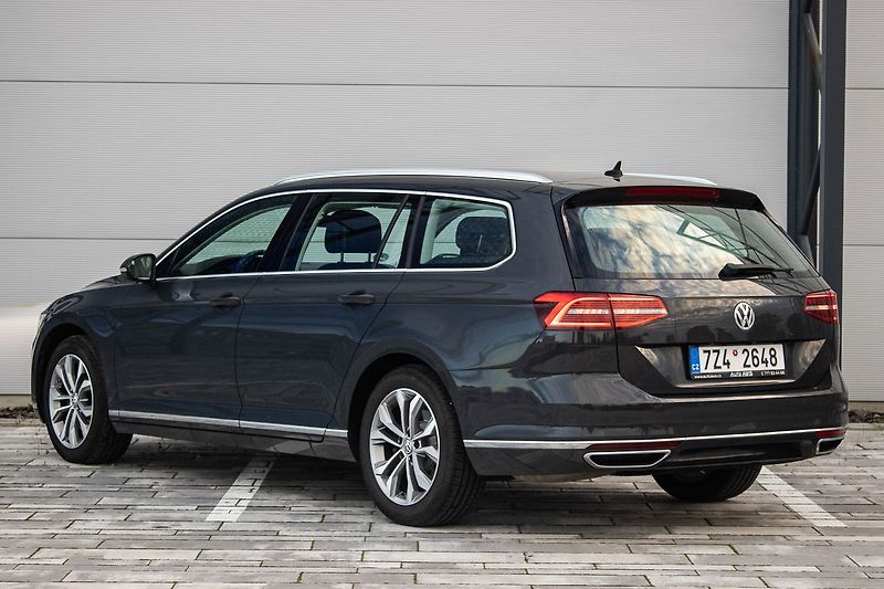 Volkswagen Passat - fotka 7 z 22