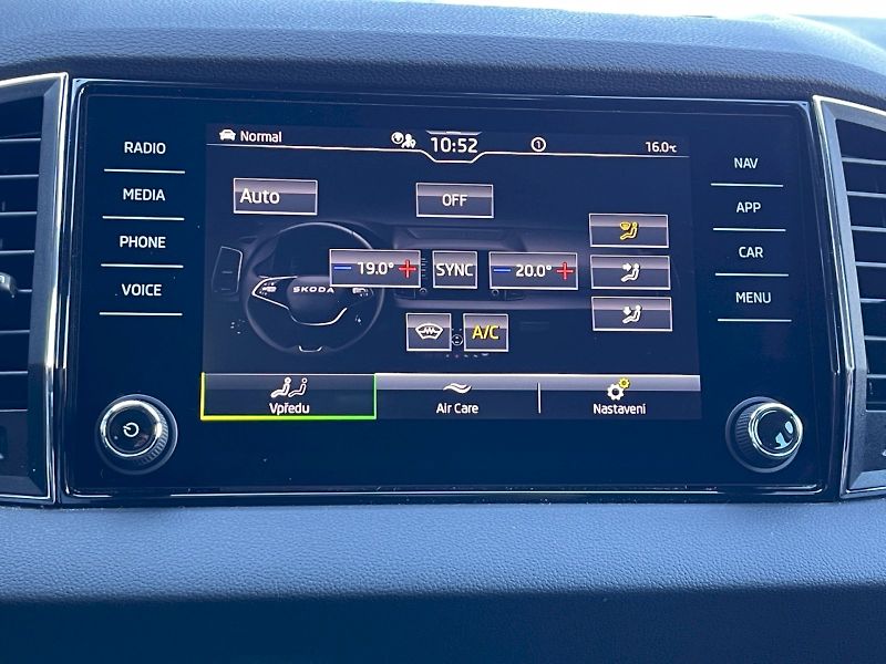 Škoda Karoq (2025) Top Selection 1.5 TSI 110kW DS - fotka 20 z 35