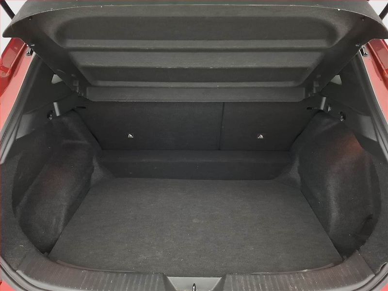 Nissan Qashqai (2021) 1.3 DIG-T - fotka 13 z 18
