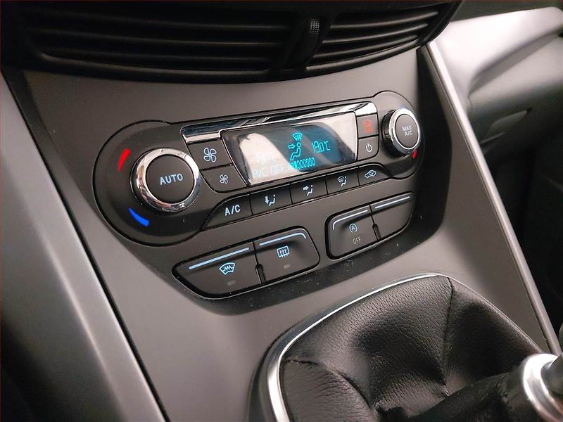 Ford C-MAX (2014) 1.0 EcoBoost, Tempomat - fotka 13 z 19