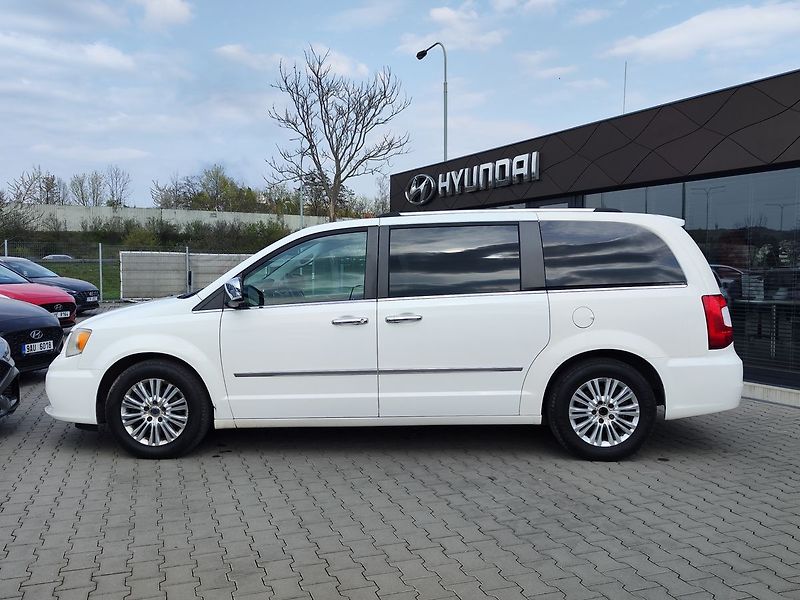 Lancia Voyager 2.8 CRD/120kW 7.Míst ČR - fotka 8 z 36
