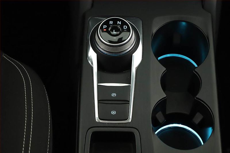 Ford Kuga (2024) Titanium 1.5 EcoBoost - fotka 12 z 20