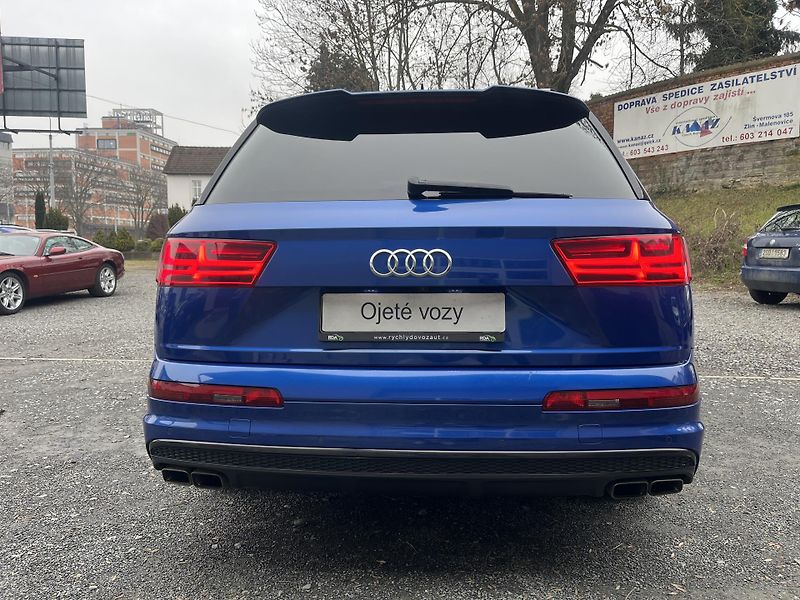 Audi SQ7 (2016) 4,0 D V8 320Kw 7 MÍST PANORAMA - fotka 6 z 19