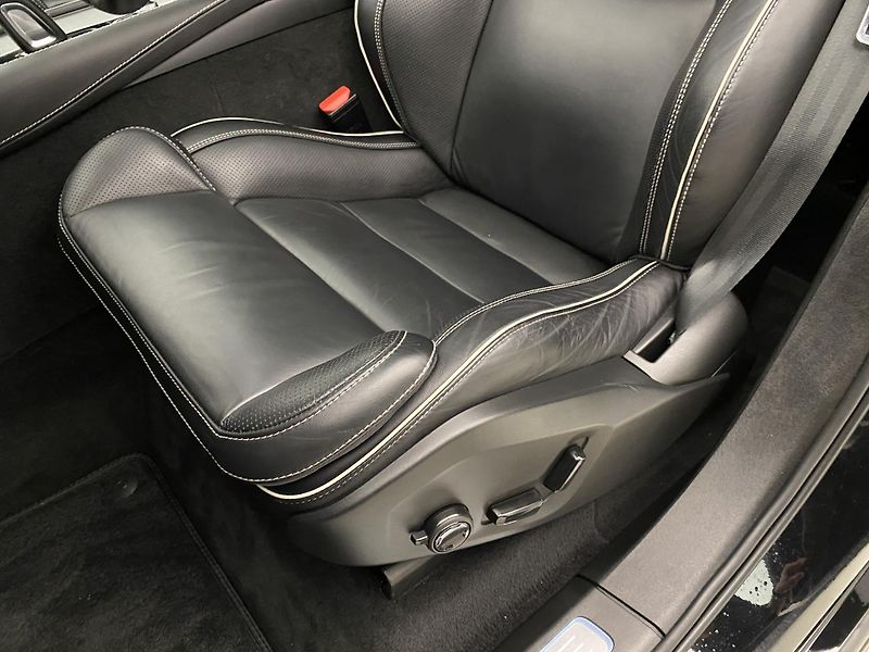 Volvo XC90 B5 AWD R-DESIGN AUT REZERVACE - fotka 25 z 52