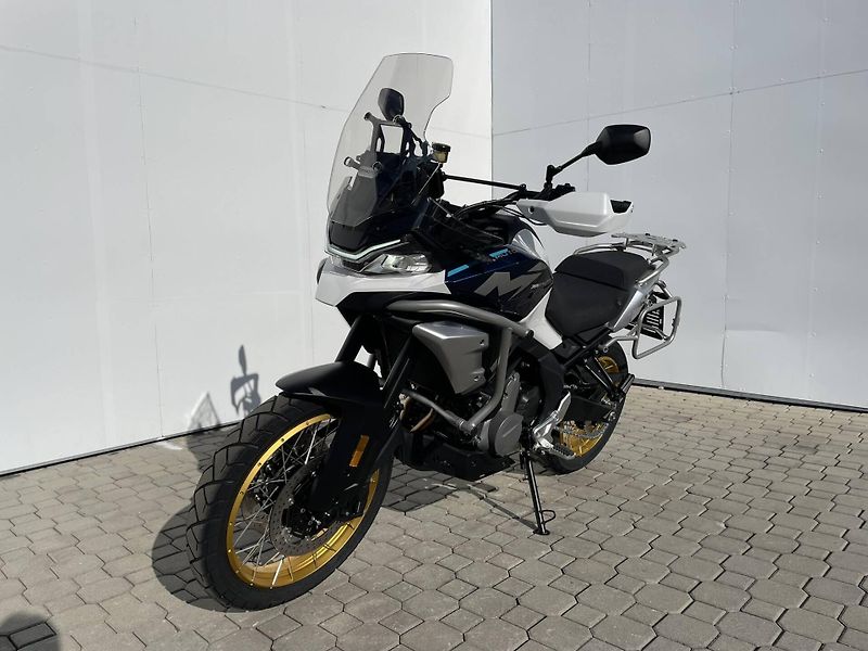 CFMOTO (2026) 700MT Adventure EU5+ - fotka 5 z 13
