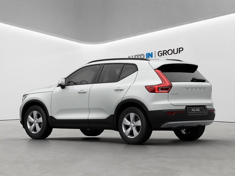 Volvo XC40 (2026) B3 Plus Dark DCT 5d - fotka 3 z 7