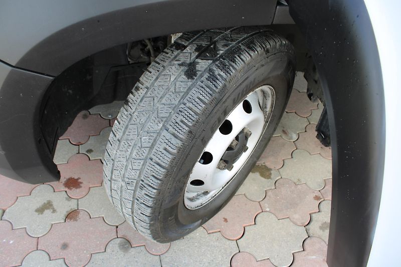 Fiat Ducato 2,3 Skříň+Chlaďák+klima+zásuvk - fotka 17 z 20
