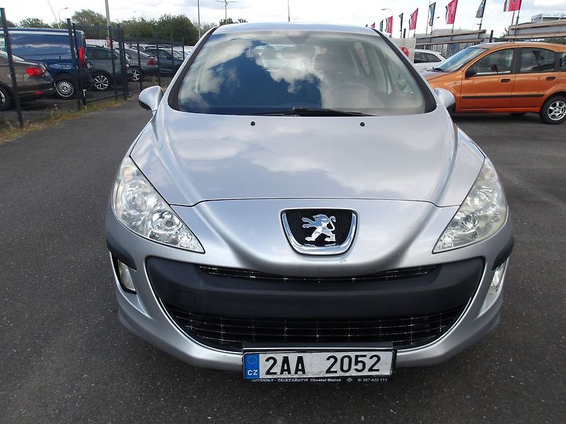 Peugeot 308 1,6i NAJ.170000km !!! - fotka 2 z 27