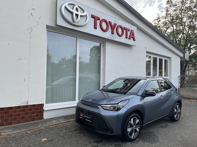 Toyota Aygo 1.5L HEV Comfort - fotka 1 z 26