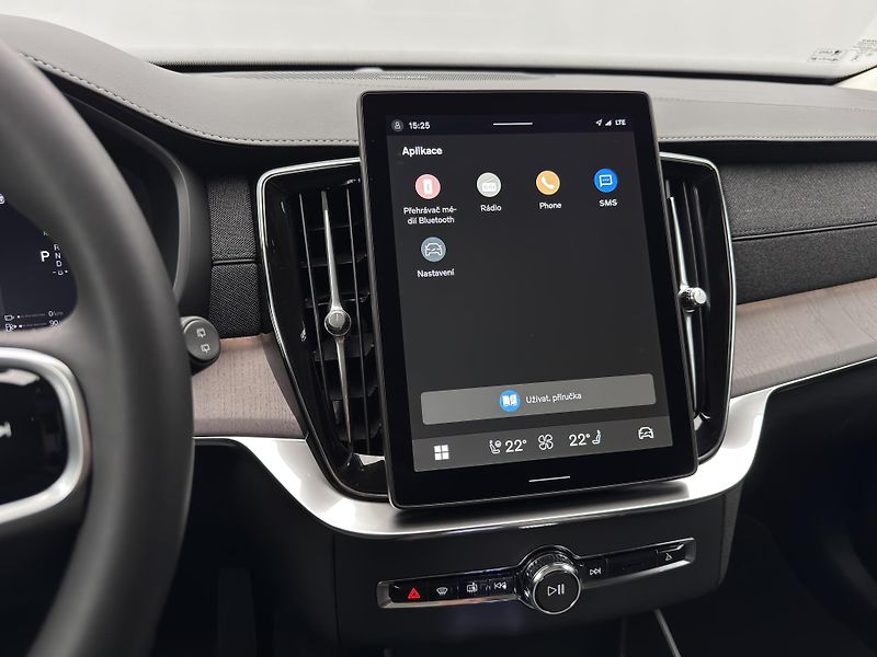 Volvo XC90 (2026) T8 AWD Plug-in DARK PLUS 7m - fotka 8 z 27