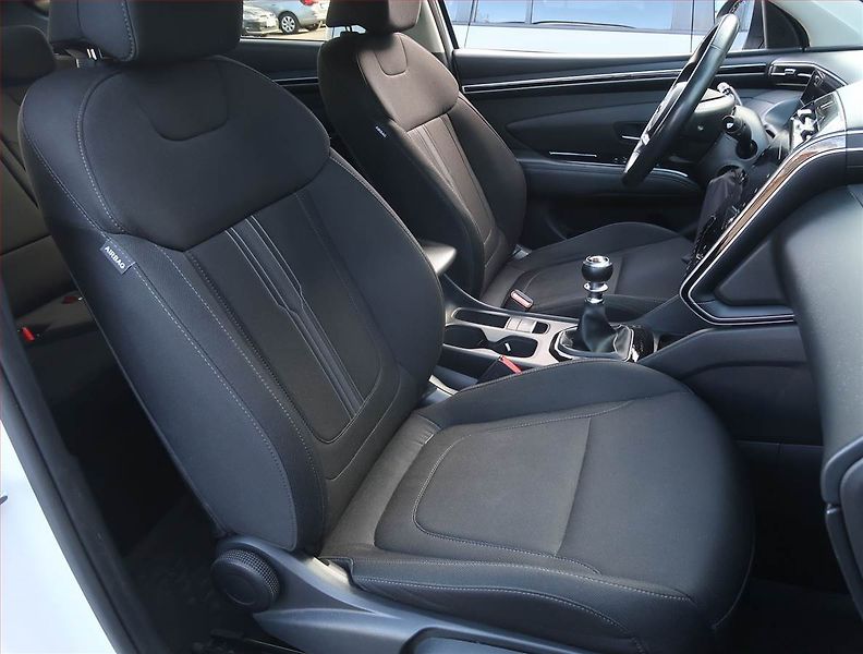 Hyundai Tucson (2021) Smart 1.6 CRDi, ČR,1.maj - fotka 9 z 17