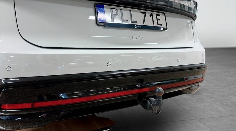 Volkswagen ID.7 Pro SoH 100% 360k Masáž Tažné  - fotka 14 z 14