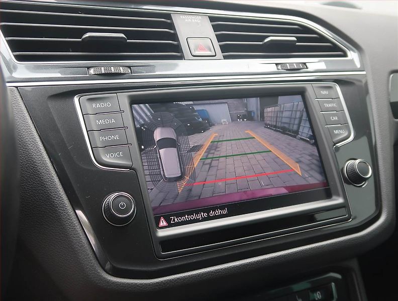 Volkswagen Tiguan (2016) 2.0 TSI, 4X4, Automat - fotka 15 z 16