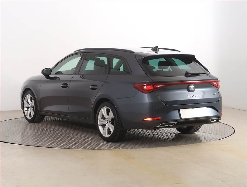 Seat Leon (2020) 1.5 TSI, Kůže, Navi, Tempomat - fotka 4 z 18