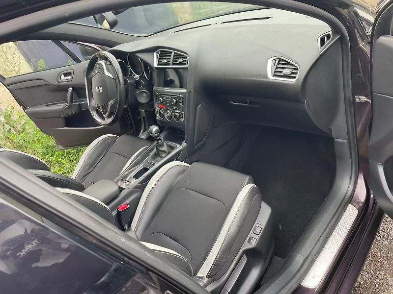Citroën DS4 (2015) - fotka 9 z 17