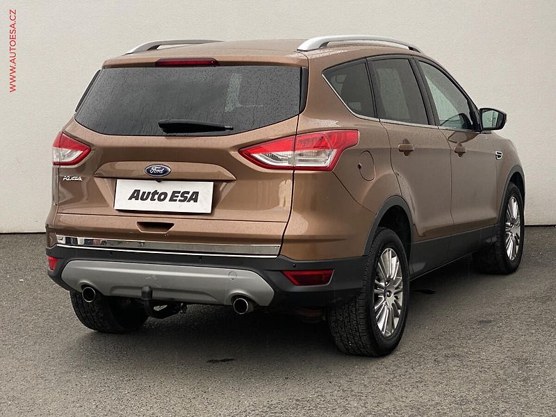 Ford Kuga (2013) 2.0 TDCi 4x4, Titanium, AT - fotka 4 z 19