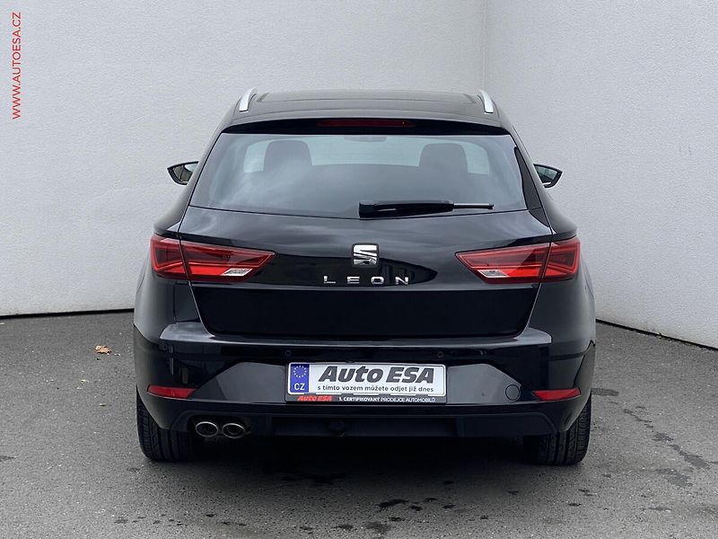 Seat Leon (2020) 2.0 TDi, Xcellence, DSG, LED - fotka 5 z 20