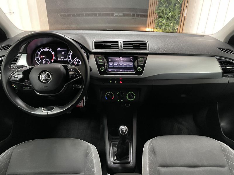 Škoda Fabia 1.0 TSi ČR CEBIA  - fotka 21 z 30