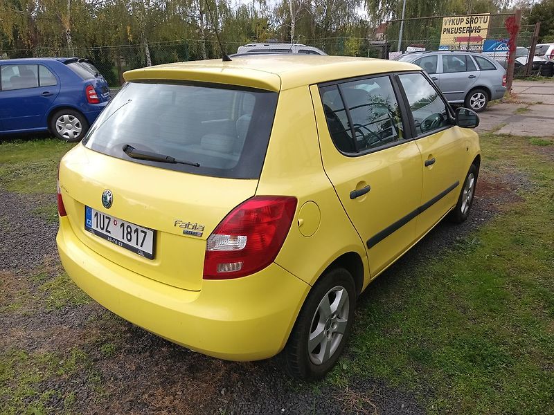 Škoda Fabia 1.2 HTP Classic - fotka 5 z 18