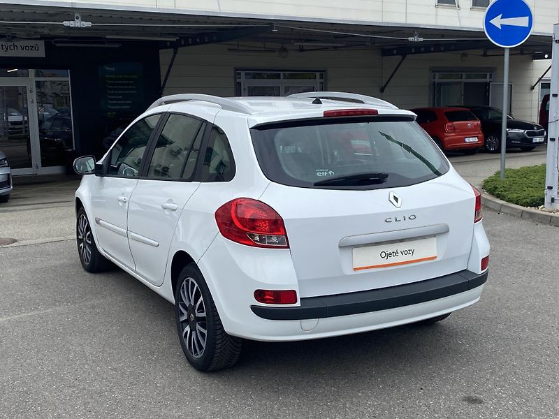 Renault Clio - fotka 4 z 6