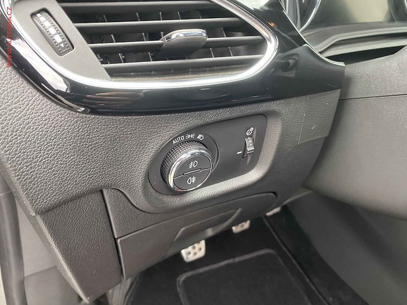 Opel Astra (2019) 1.5 CDTi, Dynamic, LED - fotka 16 z 19