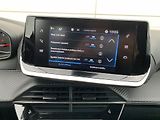 Peugeot 2008 ALLURE 1.2 PureTech 74kW MAN6 - náhled 21