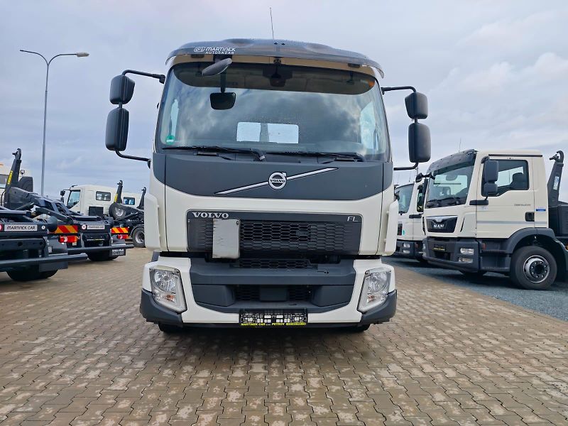 Volvo FL 14 t, nová 8t hákový nosič  - fotka 4 z 32