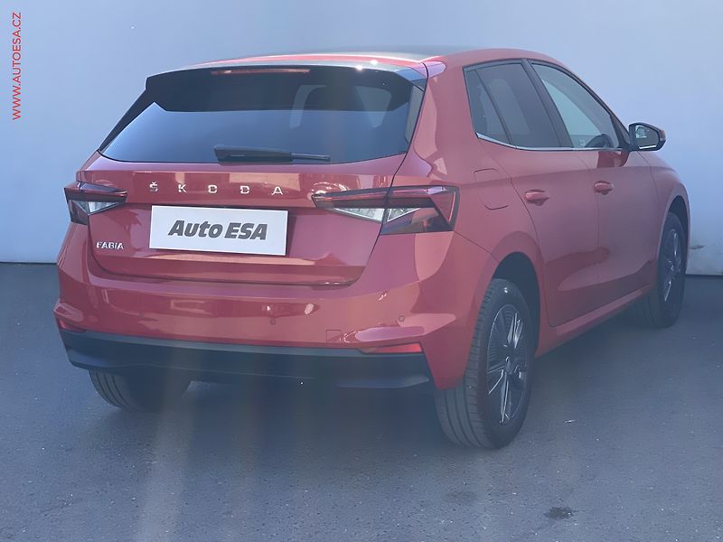 Škoda Fabia (2021) 1.0 TSi, 1.maj,ČR, Style,DSG - fotka 4 z 16