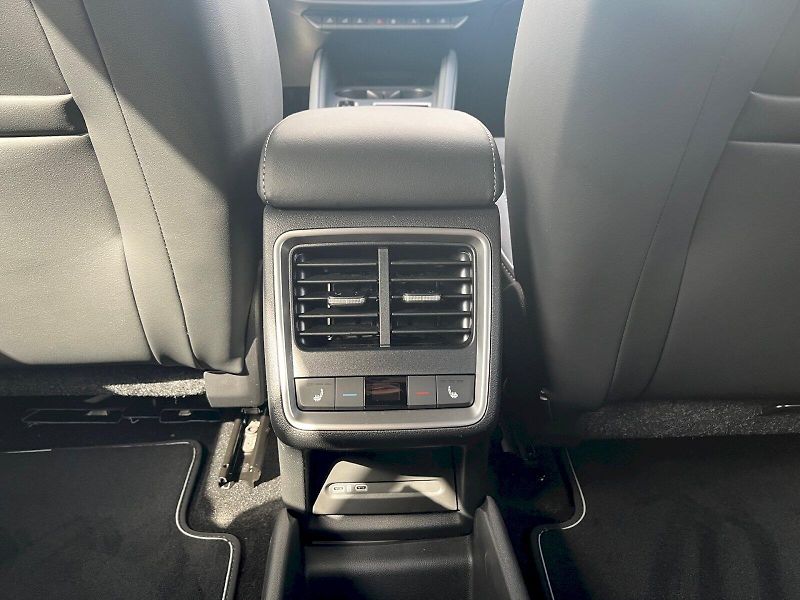 Škoda Elroq (2026) Sportline 85, 82 KWH 210 KW - fotka 33 z 34