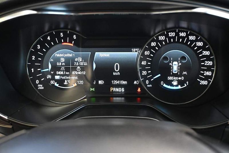Ford Mondeo (2022) 2.0 140 KW LED SONY TITANIUM 8 - fotka 26 z 33