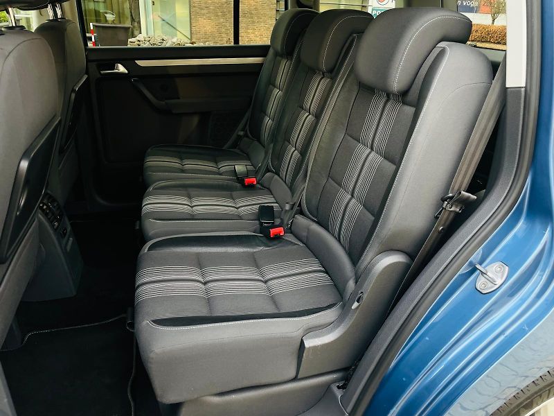 Volkswagen Touran 1.4TSI VÝHŘEV SENZORY SERVISKA - fotka 34 z 45