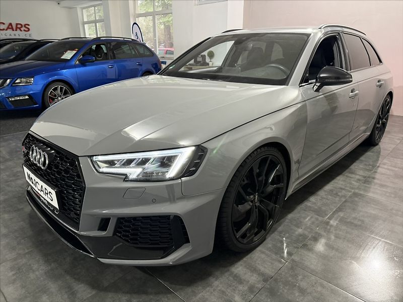 Audi RS 4 2,9   TFSI 450HP QUATTRO ALCA - fotka 3 z 45