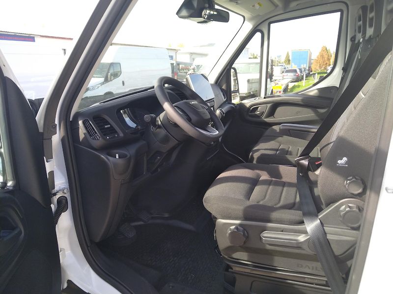 Iveco Daily 35C180 sklopka 3x - fotka 9 z 9