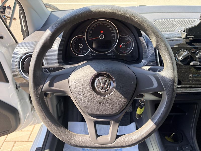 Volkswagen up! - fotka 10 z 24