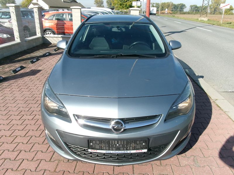 Opel Astra (2014) 1,4T KLIMA VÝHŘEV BT TEMP - fotka 5 z 25