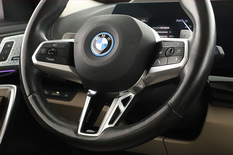BMW X1 (2023) xDrive30e - fotka 8 z 21