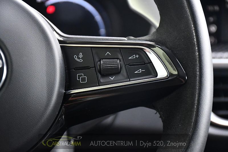 Alfa Romeo Stelvio 2.9V6 Bi-T SPARCO+AKRAPOVIČ - fotka 28 z 54