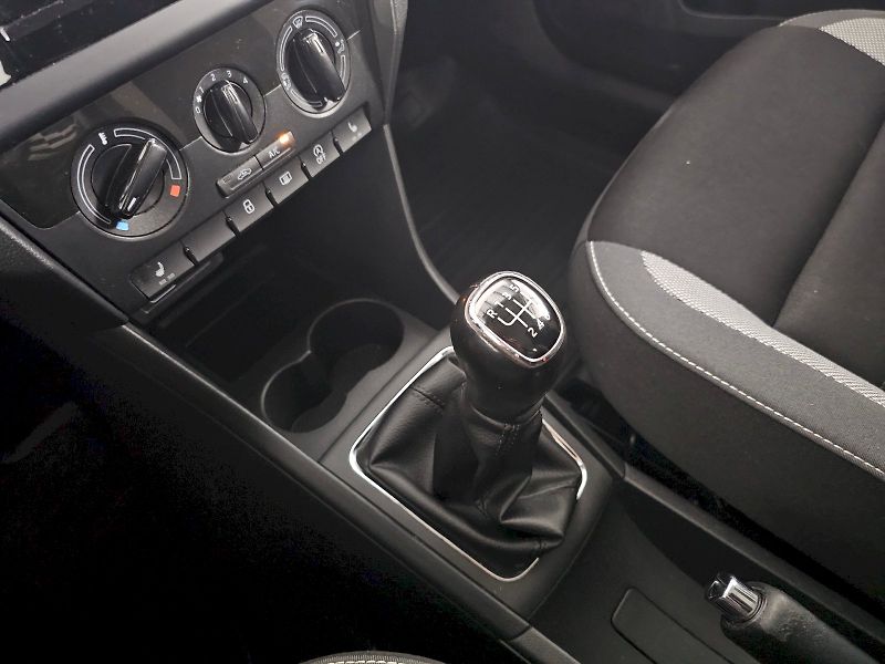 Škoda Rapid (2019) 1.0TSI 81kW Ambition Plus - fotka 21 z 28