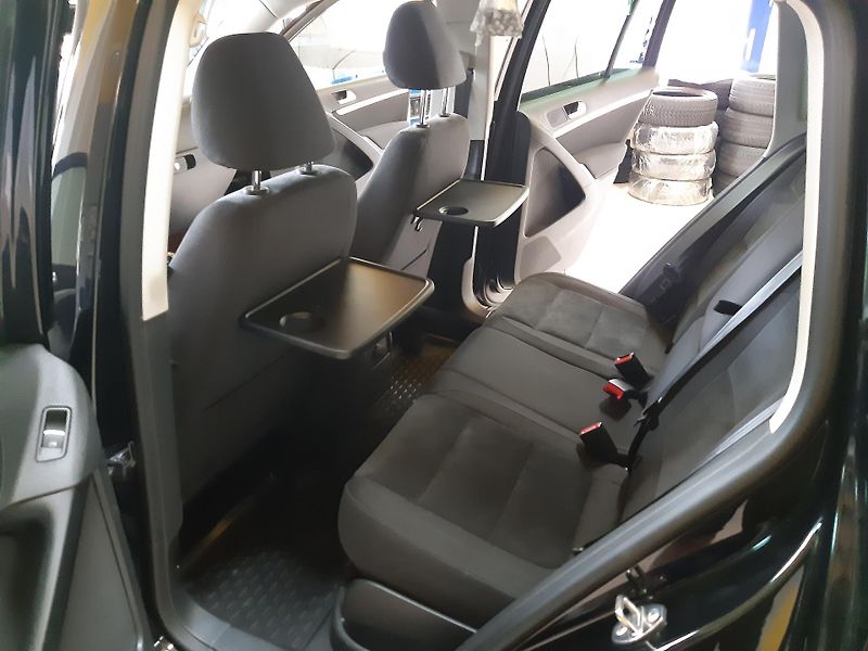 Volkswagen Tiguan 2.0 TDI 4x4 DIGIKLIMA TAŽNÉ - fotka 20 z 27