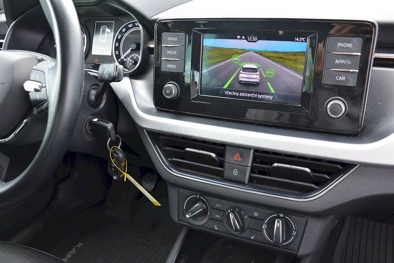 Škoda Kamiq (2022) 1.0 TSI 81 kW Ambition PLUS - fotka 16 z 23