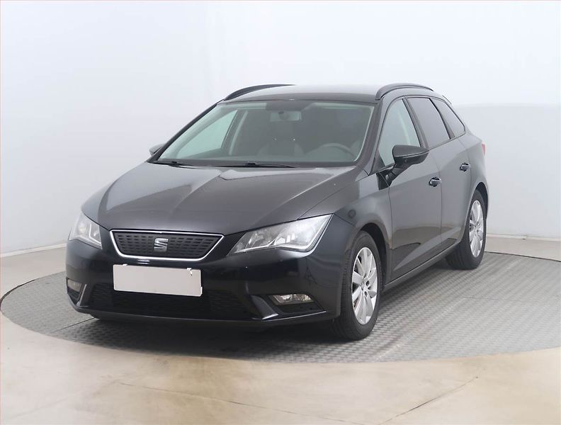 Seat Leon (2014) 1.6 TDI, Navi, Tempomat - fotka 2 z 15