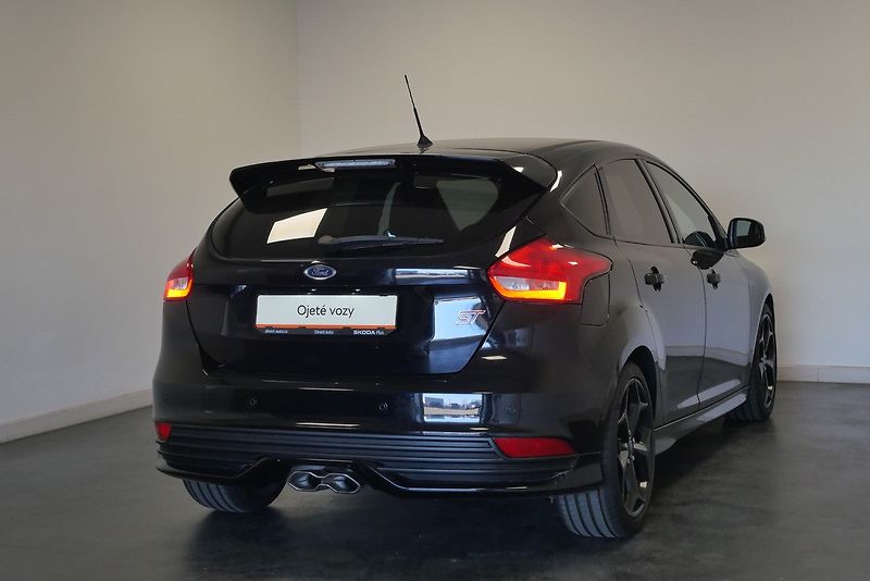 Ford Focus - fotka 2 z 22