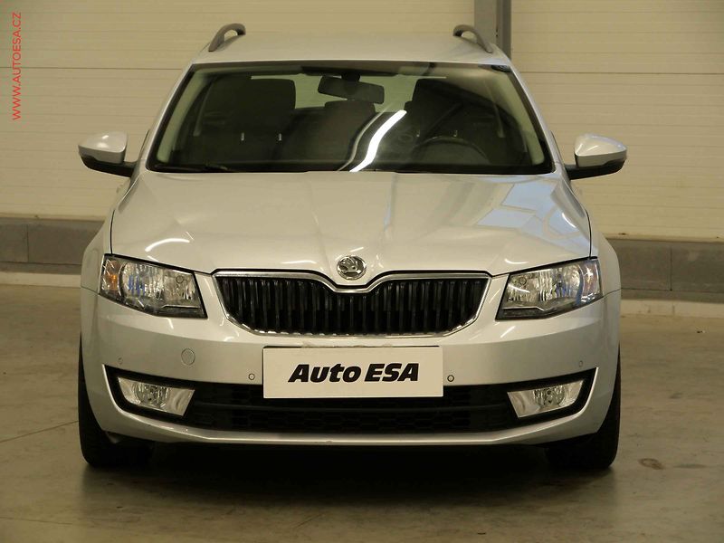 Škoda Octavia (2014) 1.4 TSi, AC, temp. - fotka 2 z 23