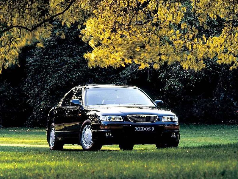 Mazda MX-3.