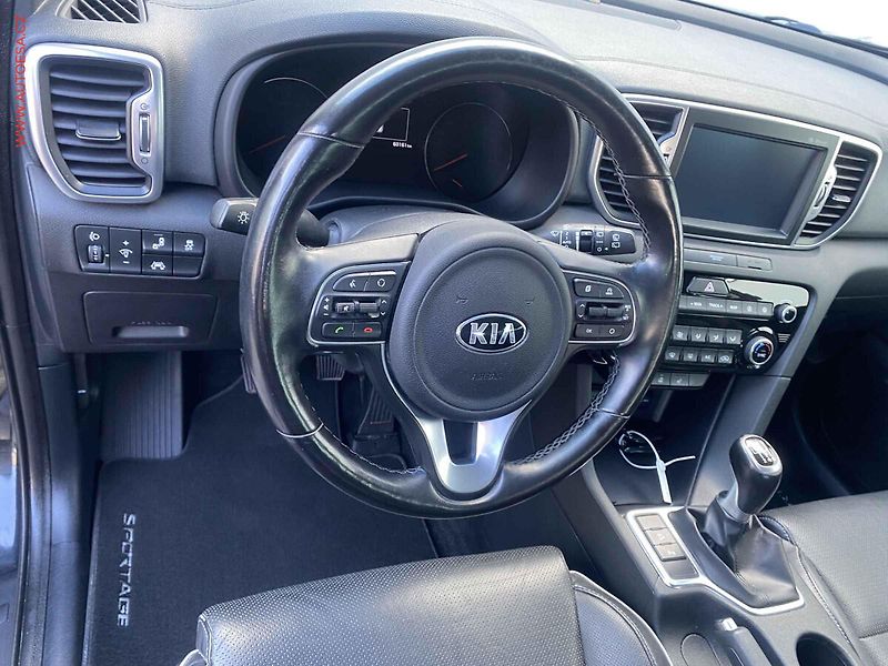 Kia Sportage (2018) 1.6 GDi, Navi, kamera, kůže - fotka 14 z 18